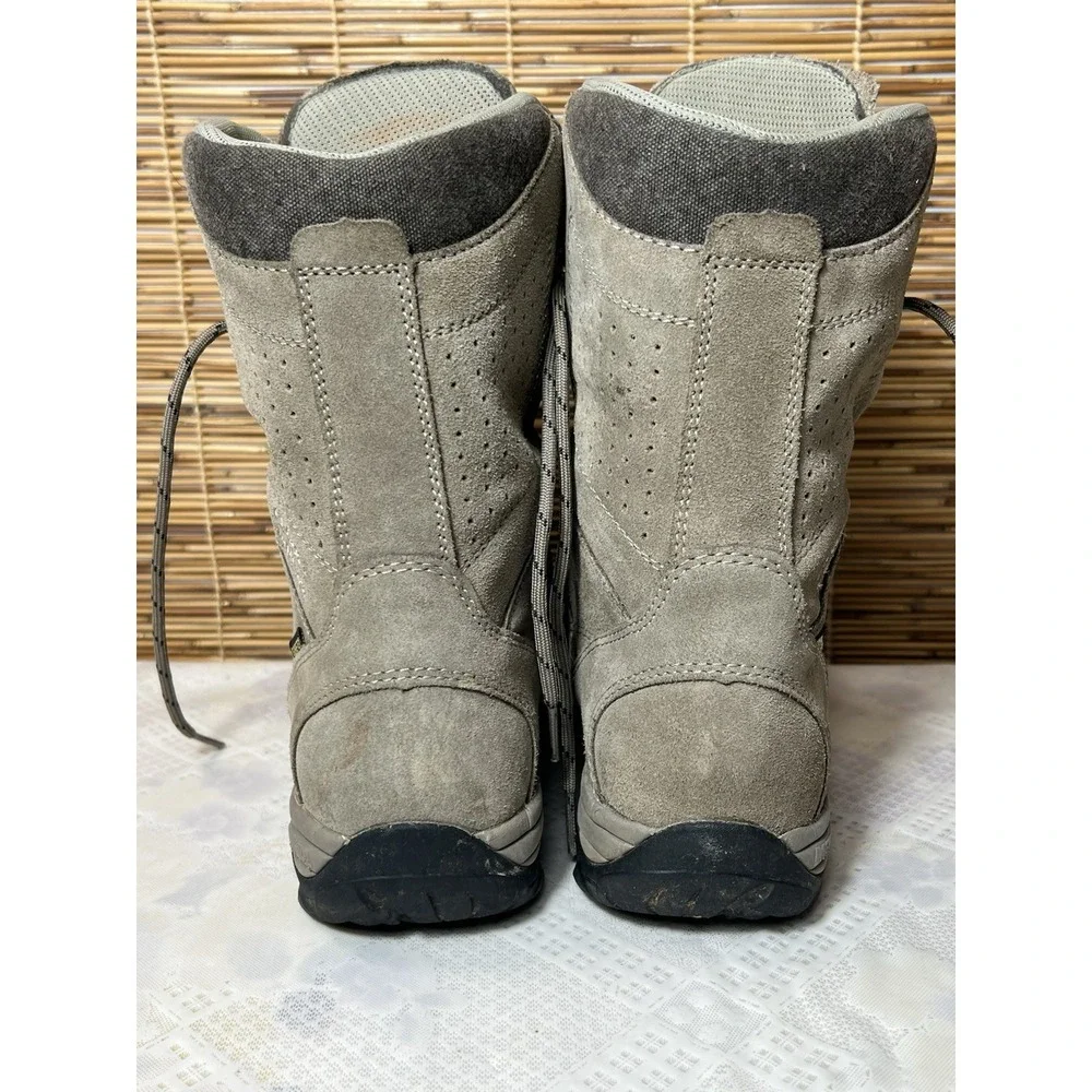 Cabela's Women's Size 7‎ Us  5 1/2 Uk Waterproof - Hiking - Vibram.  Insulation